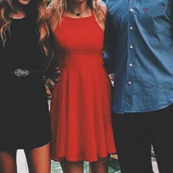 red dress - Picture 2 of 5